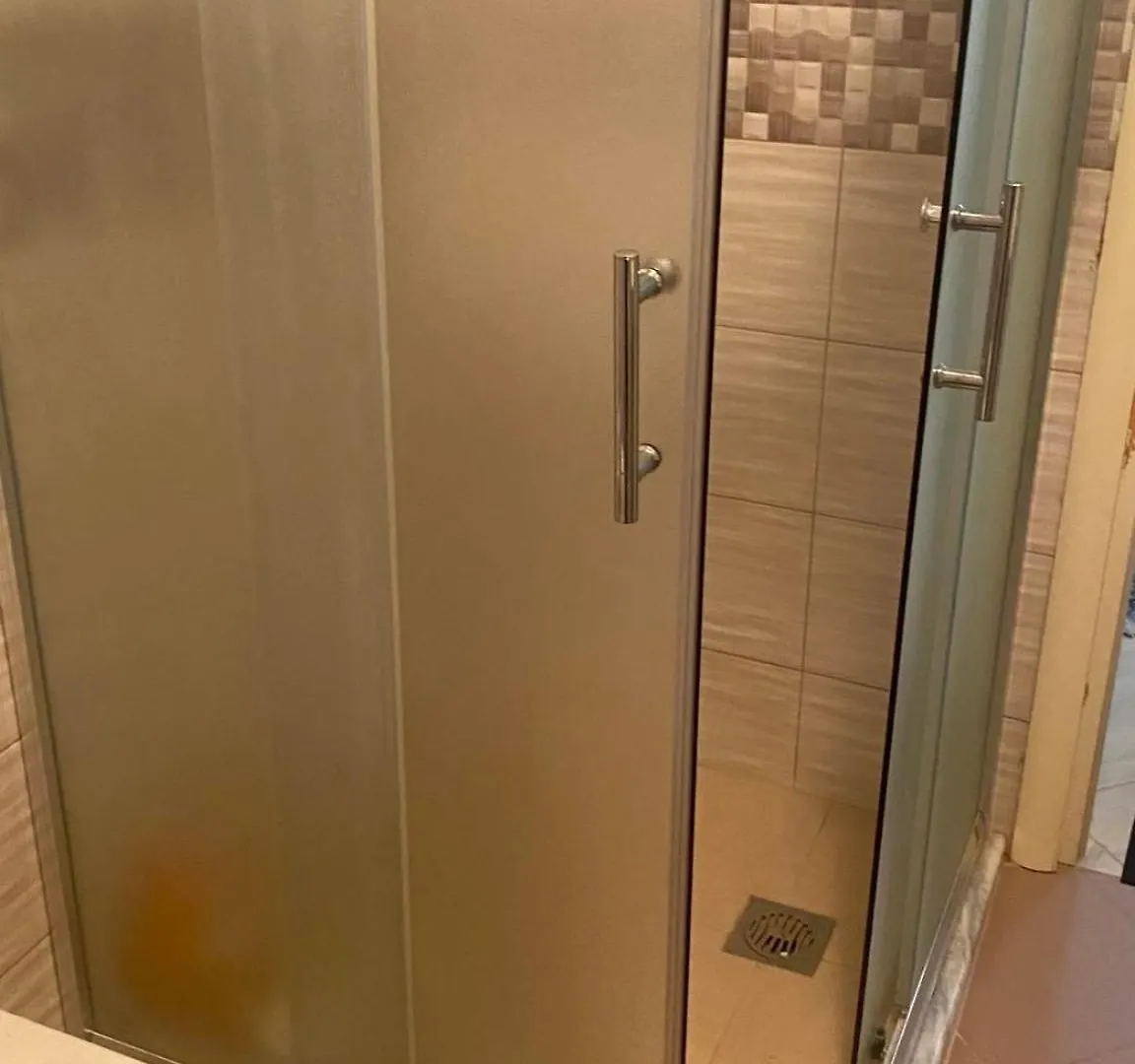 Elsuarha Apartment 포그라데츠 0*,  알바니아