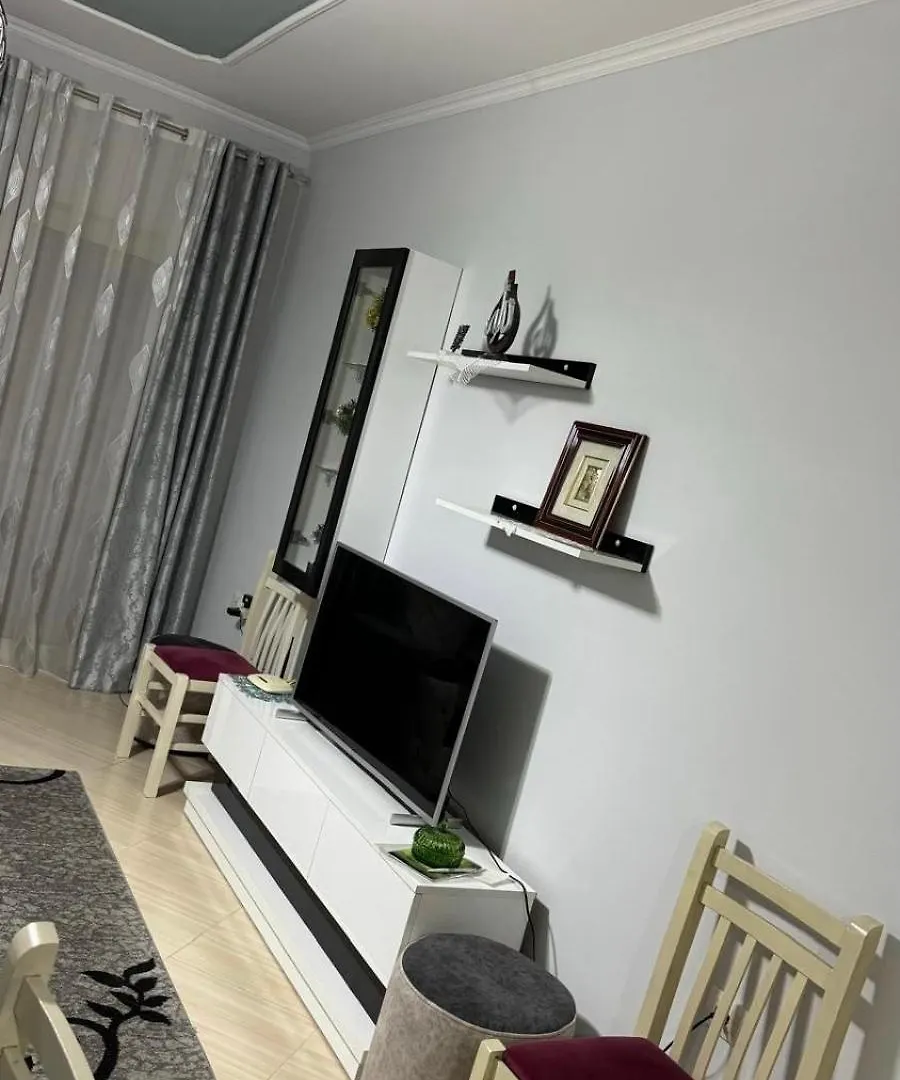 פוגרדץ Elsuarha Apartment אלבניה